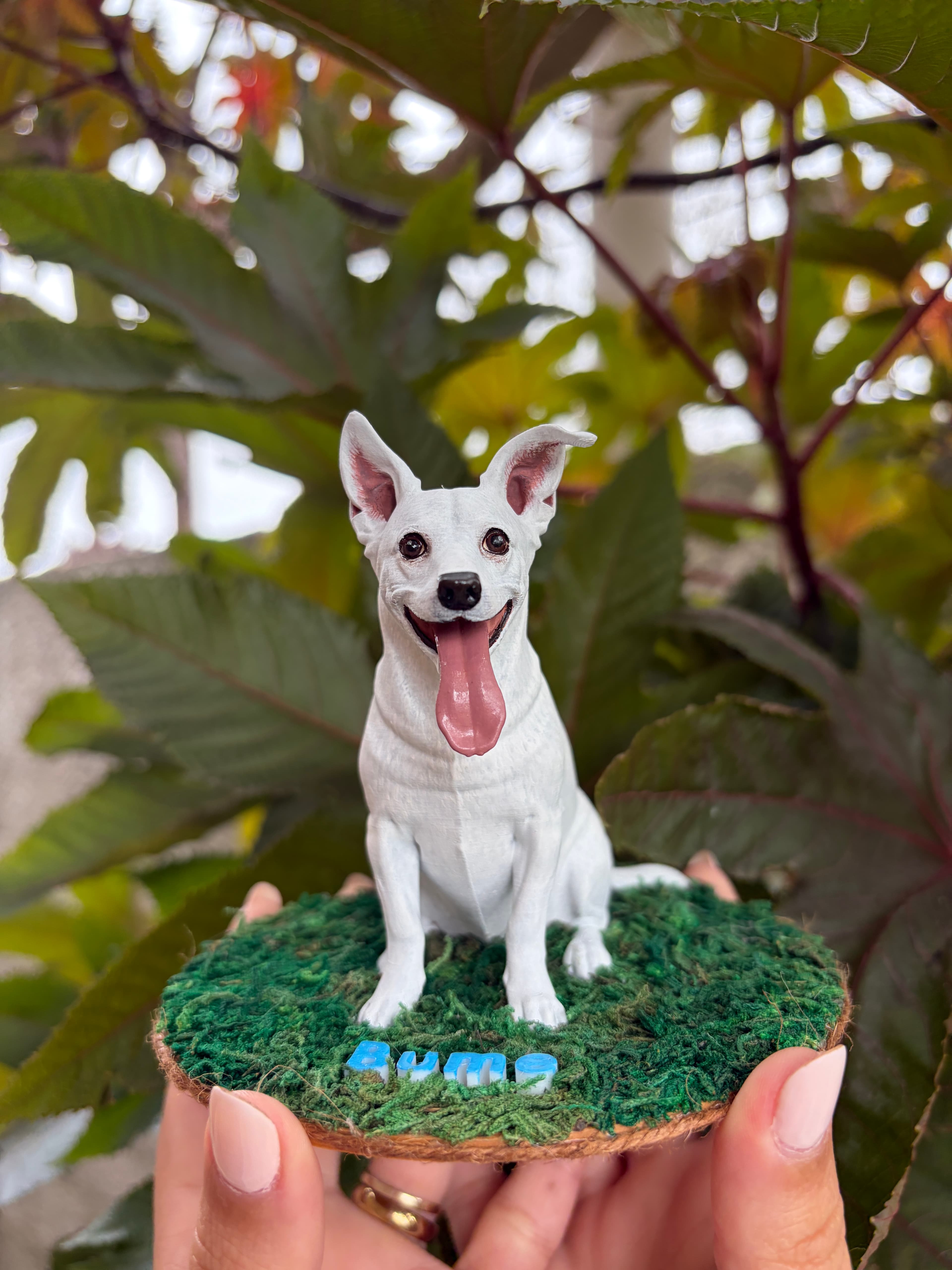 Figura 3D pintada a mano de Bume, Perro